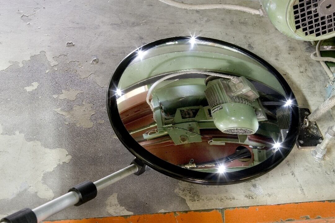 Inspektionsspiegel rund 35 cm, mit Rollenfüßen und Licht