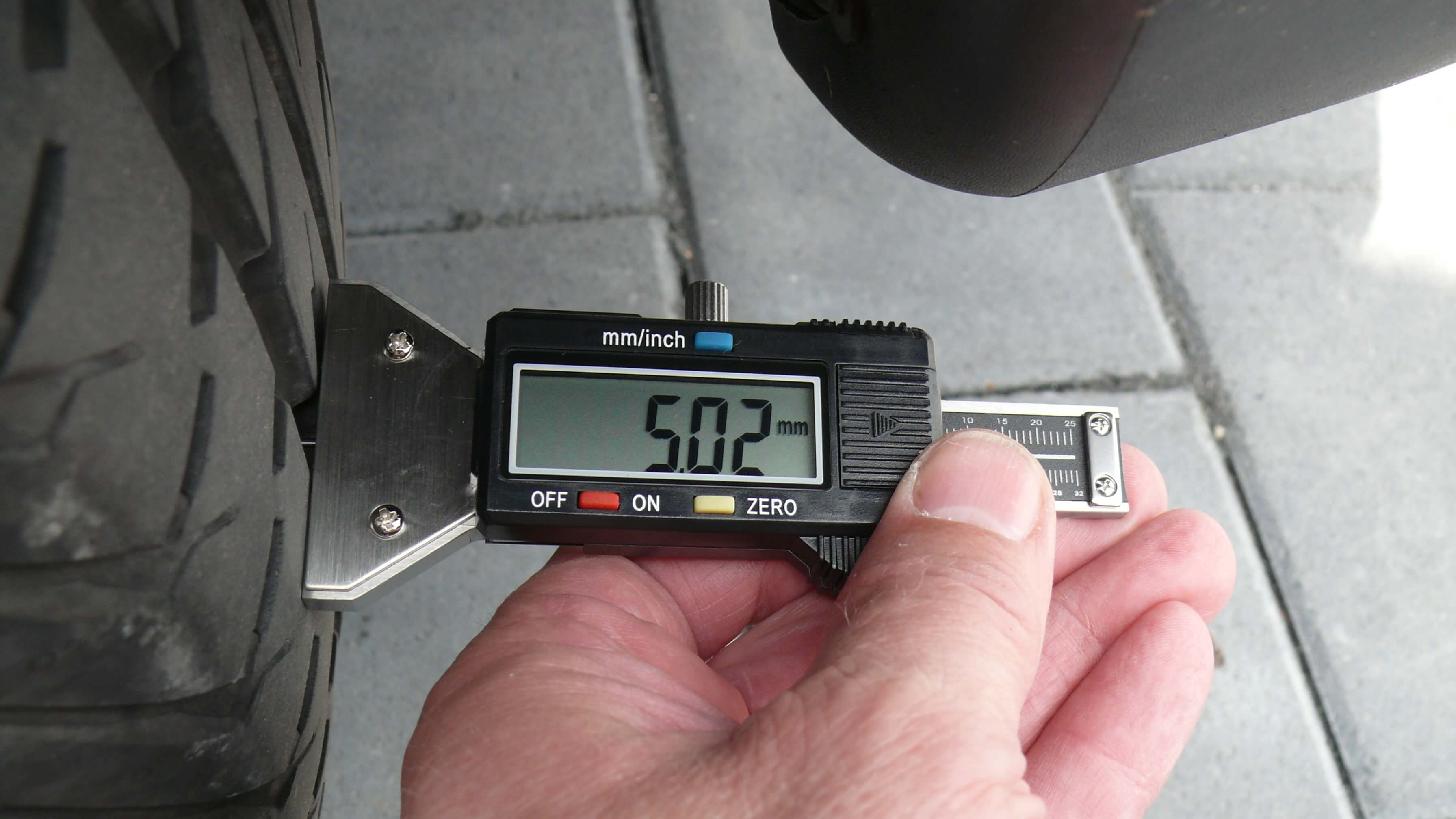 Reifenprofilmesser Tiefenmesser Profiltiefenmesser 1-26mm Messgerät  Profilmesser